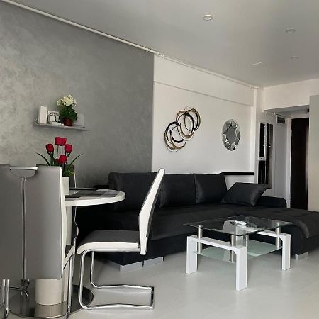 Luxury Westpark 2-Room Apartment Lakeview W5 부쿠레슈티 외부 사진