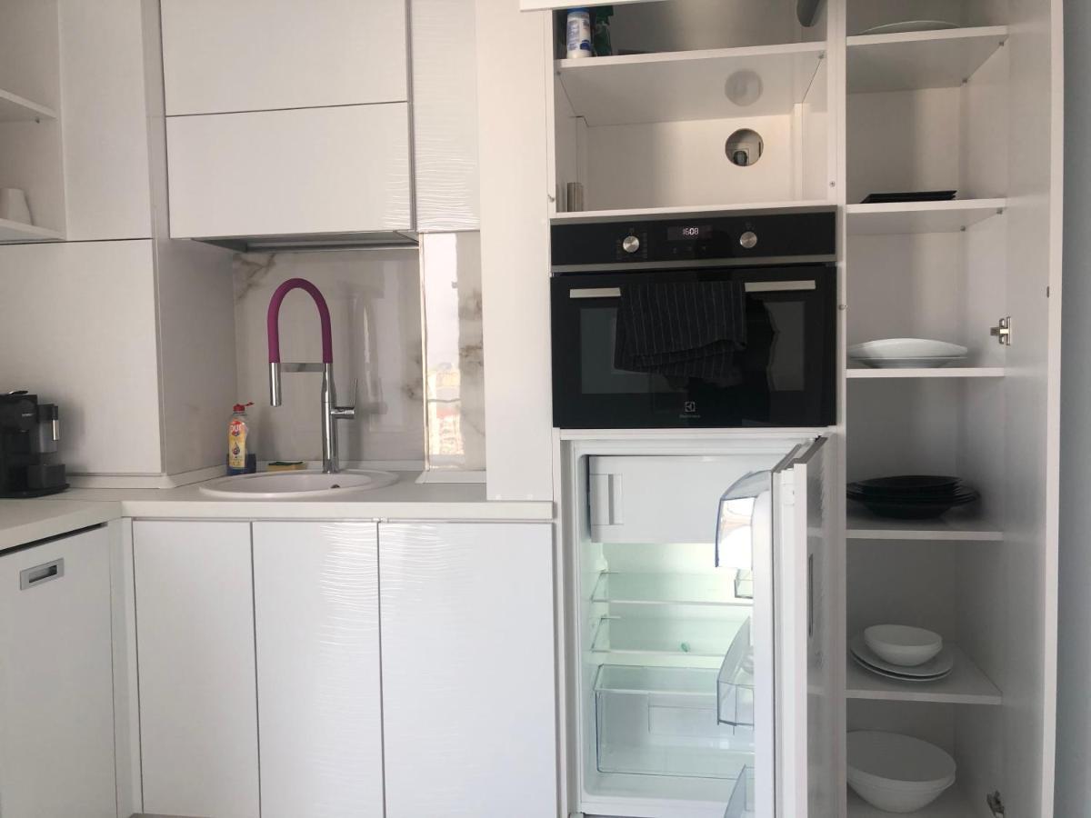 Luxury Westpark 2-Room Apartment Lakeview W5 부쿠레슈티 외부 사진